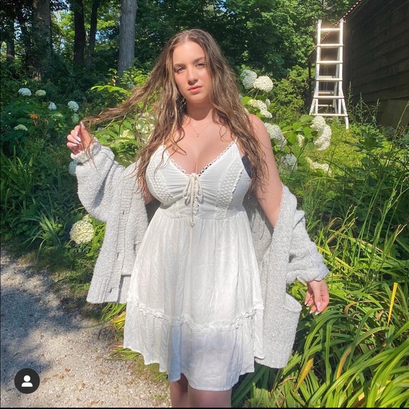 White A Line Dress - Picture 1 of 3